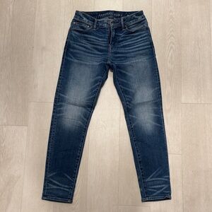 American Eagle Blue Jeans 28x30 Hang Dried